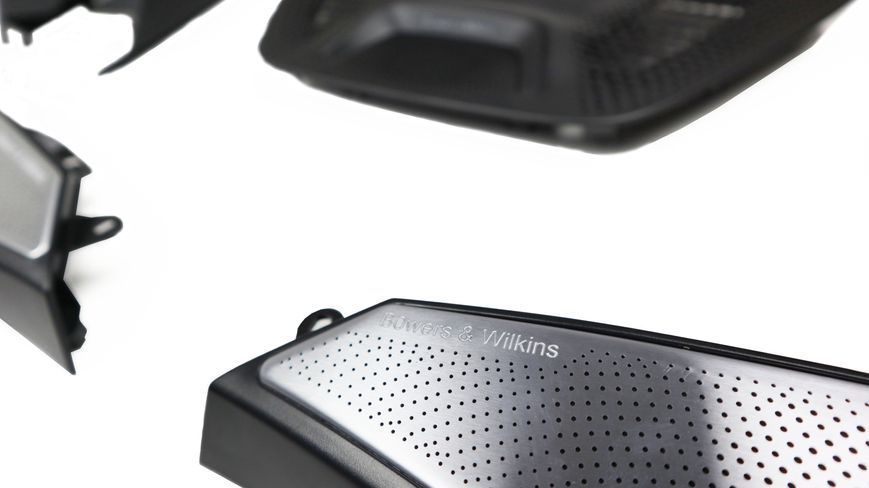 Комплект сіток з підсвічуванням Bowers & Wilkins на BMW X6 G06 g06 фото