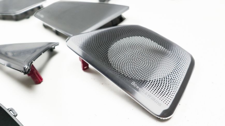 Комплект сіток з підсвічуванням Bowers & Wilkins на BMW G30 / M5 F90 g30 фото