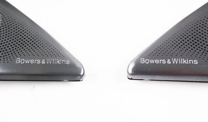 Комплект сіток з підсвічуванням Bowers & Wilkins на BMW G30 / M5 F90 g30 фото