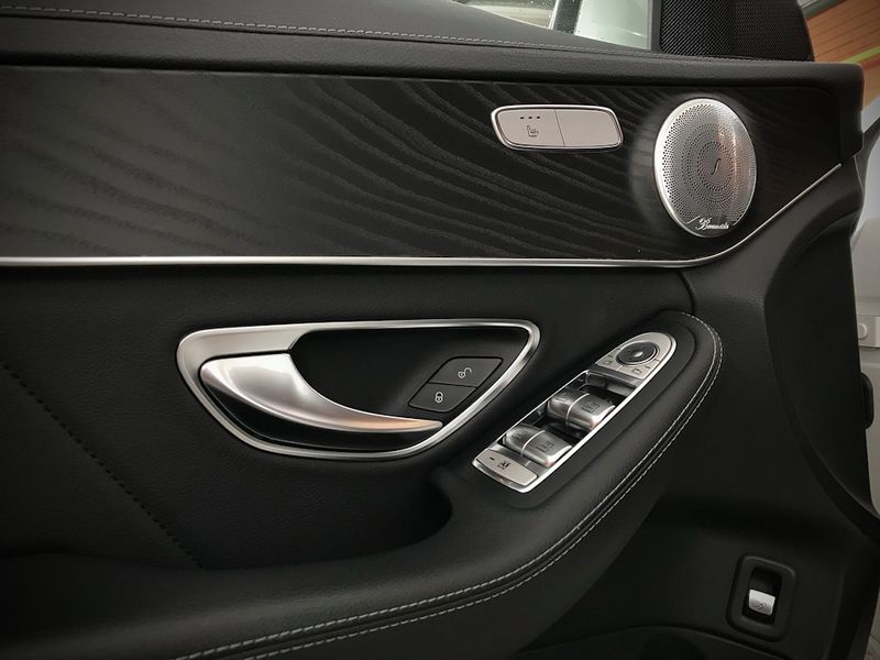 Сітки карт дверей Mercedes W205 C-Class Burmester W205 фото